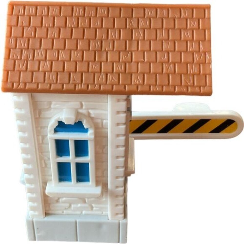 Geotrax Railway Railroad Crossing Booth Toy With Gate & Brick Roof